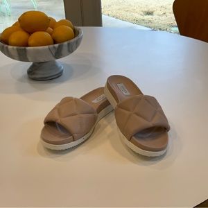 Steven size 7 tan slides